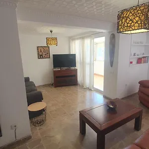 visit-gibraltar-stay-in-la-linea-for-less.1costadelsol.com/